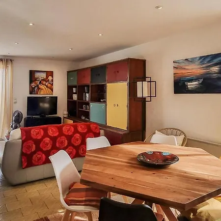 Gorgeous In Saint-Denis-dʼOléron